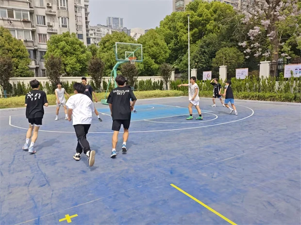 如何根据比赛需求调整篮球专项训练内容_1